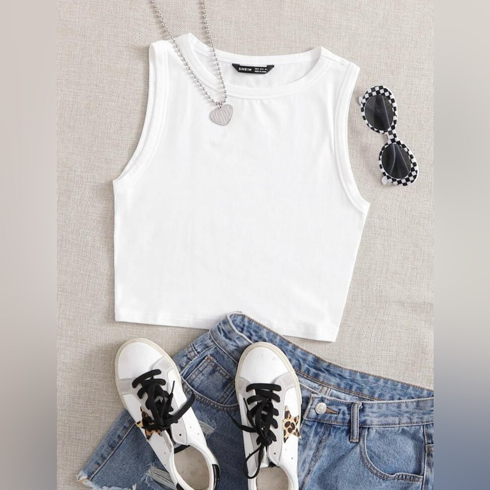SHEIN White Cropped Tank Top